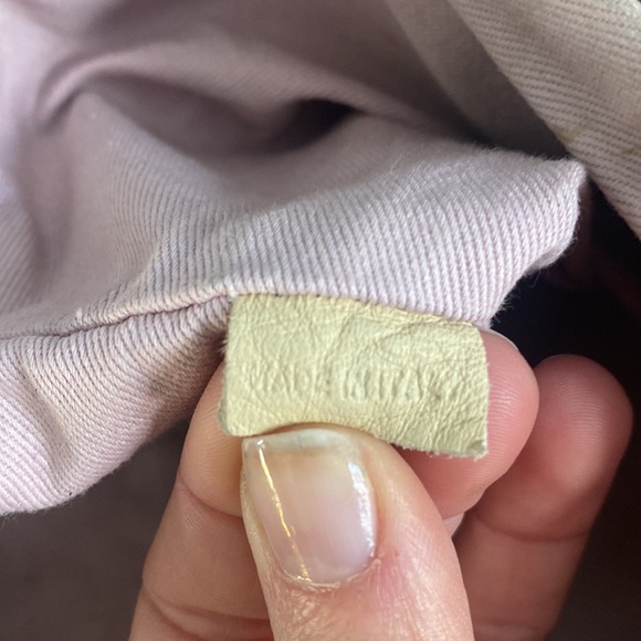 Gorgeous Valentino handbag with signature bow - Picture 17 of 17